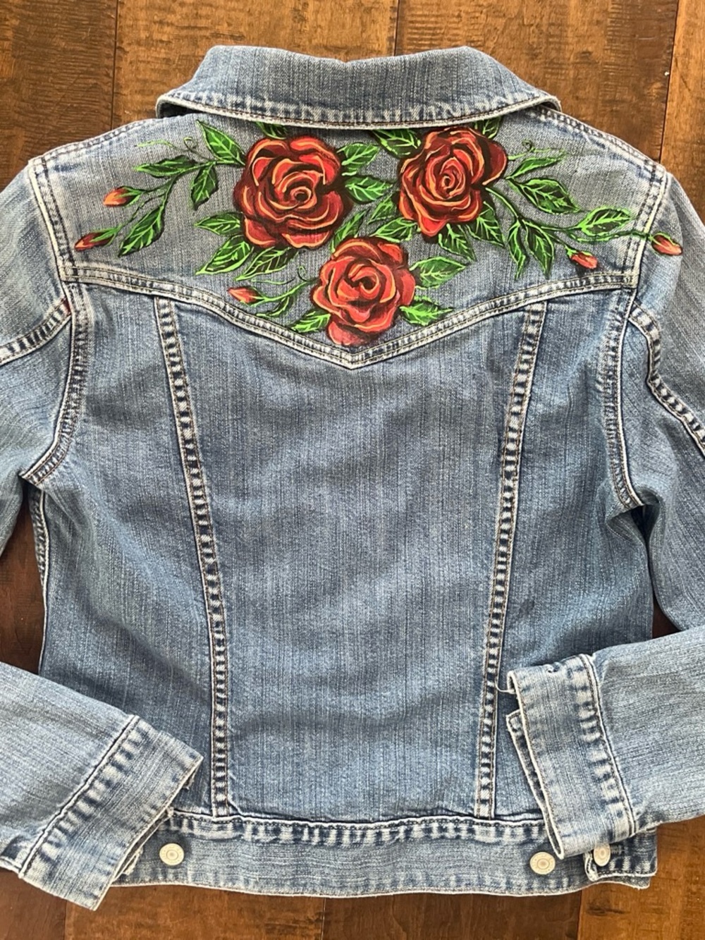Hand painted vintage Gap denim jean jacket with Western yolk, sz Medium